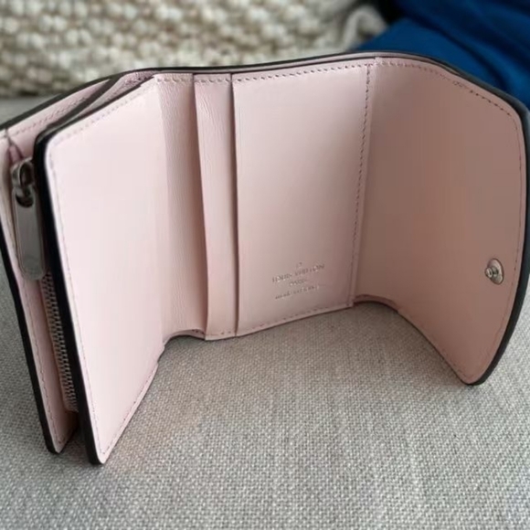 Louis Vuitton Trifold Wallet Mahina Portefeuille Iris XS  Pink - Picture 5 of 8